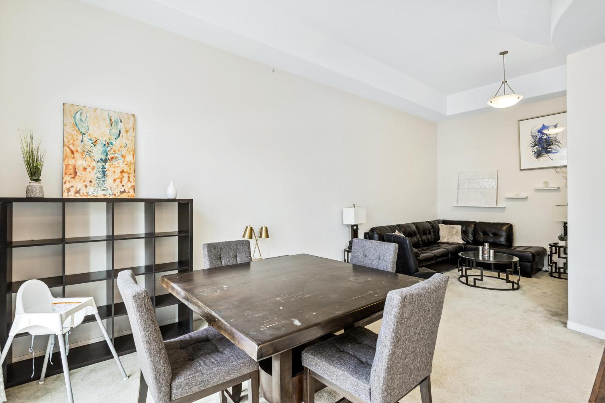 Ultimate La Vacation 2br W Pool Above Shops Apartment *
