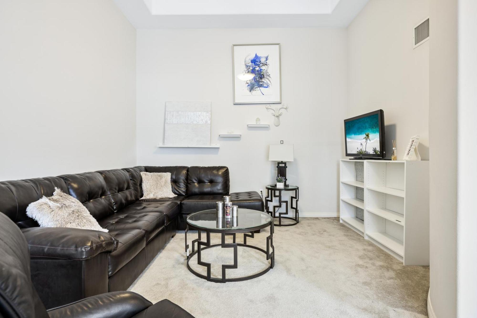 Ultimate La Vacation 2br W Pool Above Shops Apartment Monterey Park